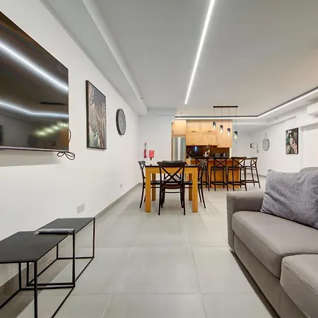 Apartment 1br Near St Julians Hotspots With Ac By 360 Estates *