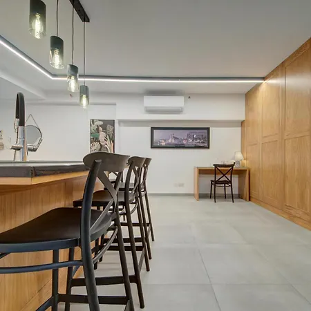 1br Near St Julians Hotspots With Ac By 360 Estates Apartment Saint Julian's