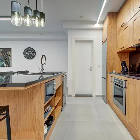 Apartment 1br Near St Julians Hotspots With Ac By 360 Estates *