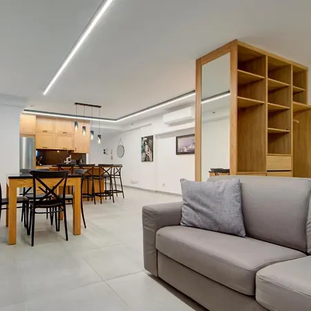 1br Near St Julians Hotspots With Ac By 360 Estates