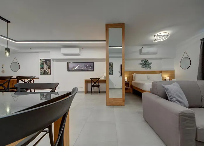 1br Near St Julians Hotspots With Ac By 360 Estates *