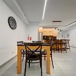 1br Near St Julians Hotspots With Ac By 360 Estates *