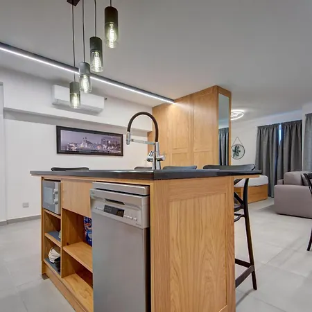 Daire 1br Near St Julians Hotspots With Ac By 360 Estates