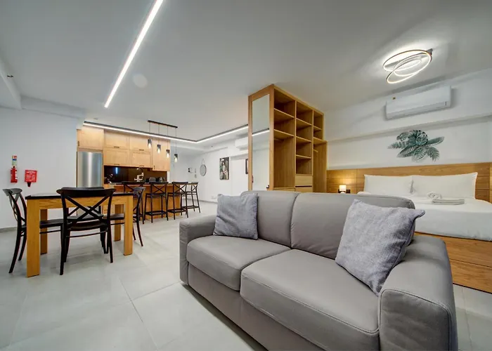 1br Near St Julians Hotspots With Ac By 360 Estates