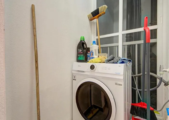 1br Near St Julians Hotspots With Ac By 360 Estates *