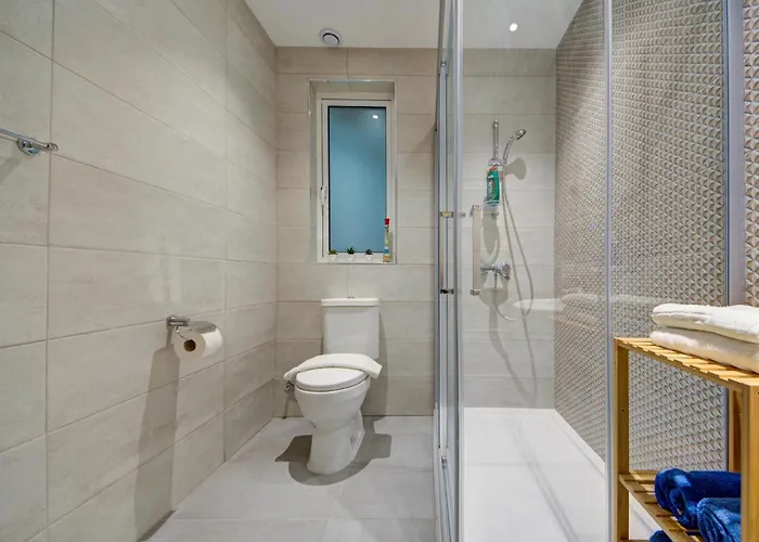 1br Near St Julians Hotspots With Ac By 360 Estates Апартаменты *